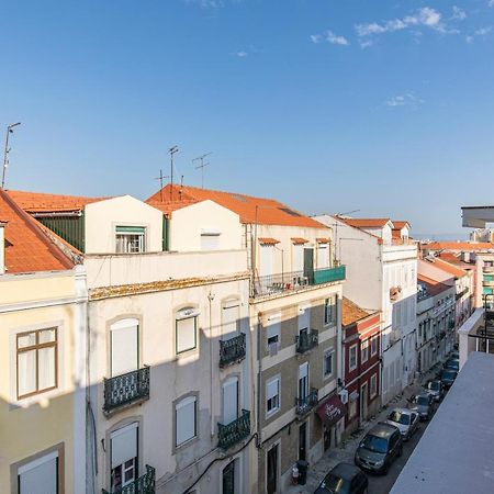 Lovelystay - Sunny 1Bdr Apartment W/Terrace Lisboa Exterior foto
